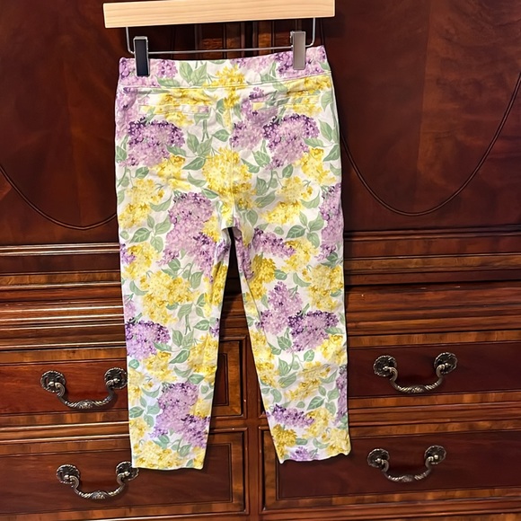 Floral pants - Picture 2 of 4